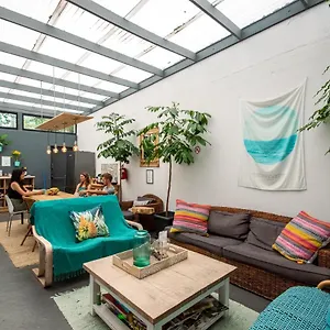 2* Guest house Moy & Backpackers